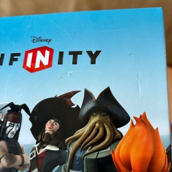 DISNEY INFINITY Power Disc Album With all 20 Wave Discs. Stitch-Nemo-Anna-Merida - Picture 3 of 16